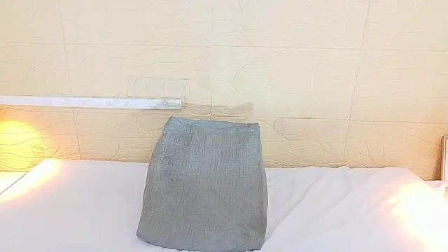 Snapshot of Shamiraa_moore chatting on 03-15-25, 07:48 Shamiraa moore online show from 03-15-25, 07:48