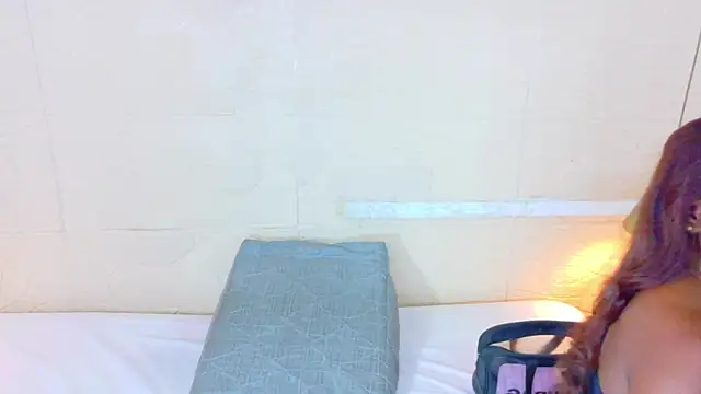 Shamiraa moore online show from 04-01-26, 08:06