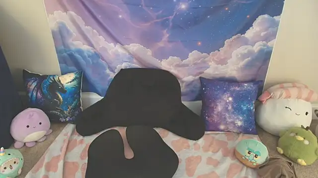 MilkyBunny online show from 04-13-26, 07:40