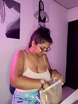 Sofythom1 online show from 03-18-25, 05:12