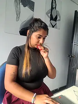 Sofythom1 online show from 10-18-25, 09:39