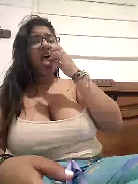 Sofythom1 online show from 01-15-25, 01:02