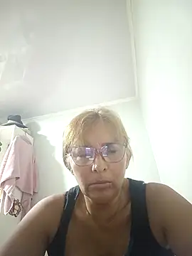 leona- online show from 03-24-26, 04:29