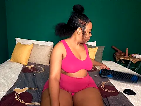 GiantBootyMilf online show from 03-10-25, 01:43