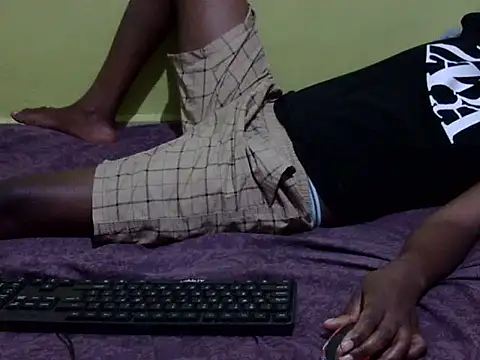 QUEEN-LIZ online show from 10-01-25, 05:17