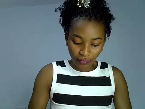 Snapshot of cute-alexis chatting on 09-13-25, 11:21 cute-alexis online show from 09-13-25, 11:21