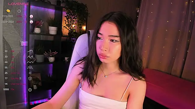 Snapshot of sensualily chatting on 09-20-25, 02:22 sensualily online show from 09-20-25, 02:22