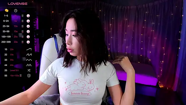 Snapshot of sensualily chatting on 02-27-25, 04:43 sensualily online show from 02-27-25, 04:43