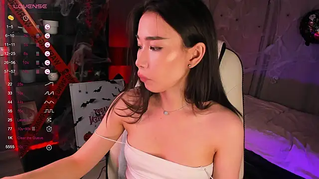 Snapshot of sensualily chatting on 10-15-25, 02:58 sensualily online show from 10-15-25, 02:58