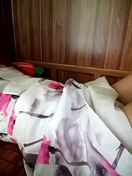 Snapshot of YunLem chatting on 10-29-25, 05:17 YunLem online show from 10-29-25, 05:17