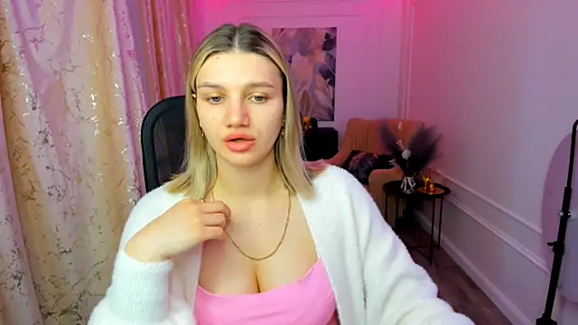 SelenaeMoore online show from 06-30-26, 03:50