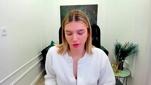SelenaeMoore online show from 06-03-26, 03:40
