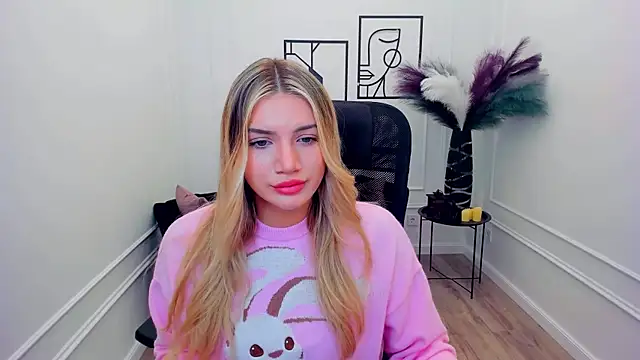 SelenaeMoore online show from 11-29-25, 07:58