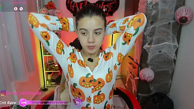 Layla castilloo online show from 10-13-25, 11:45