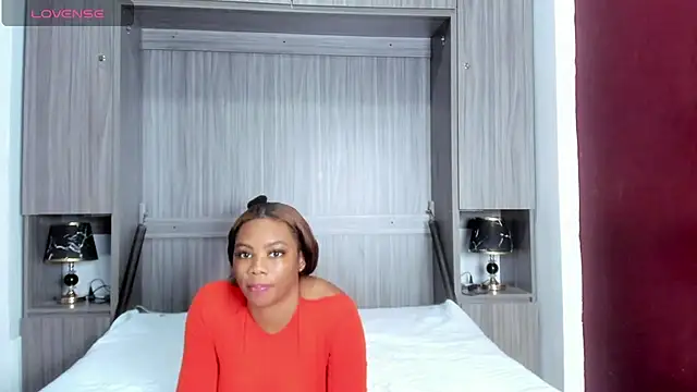 Snapshot of KendallRosse1 chatting on 02-22-25, 12:18 KendallRosse1 online show from 02-22-25, 12:18