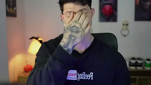 Hazzan Velez online show from 11-07-25, 01:10