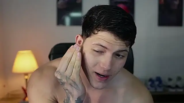 Hazzan Velez online show from 10-08-25, 01:07