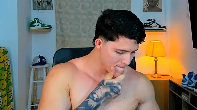 Hazzan Velez online show from 01-21-25, 03:37