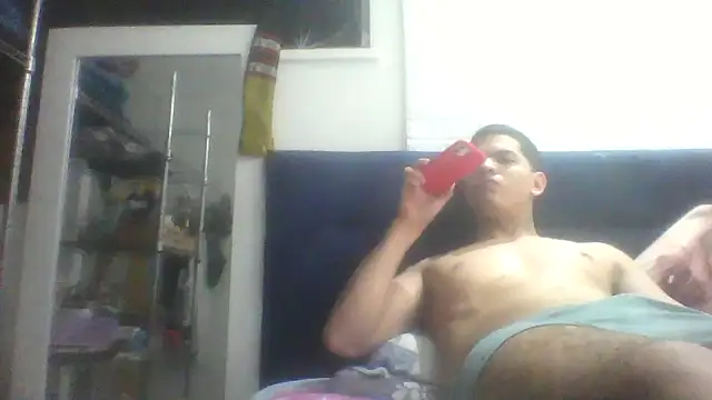 Snapshot of RDbruto chatting on 10-09-25, 10:43 RDbruto online show from 10-09-25, 10:43