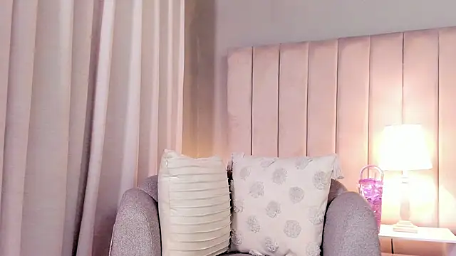 Paulina Monroy online show from 11-18-25, 12:26