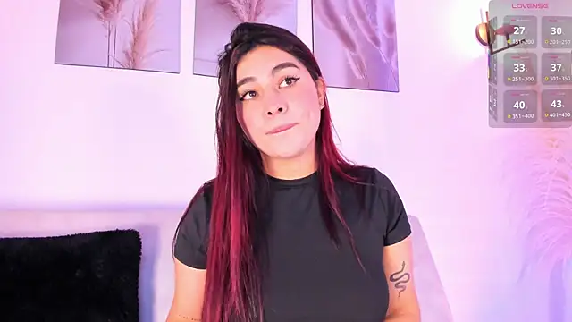 Danna adams01 online show from 12-18-25, 03:27