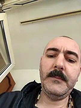 Snapshot of Maryo0001 chatting on 10-04-25, 10:28 Maryo0001 online show from 10-04-25, 10:28