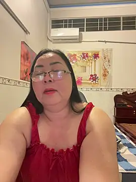 Snapshot of NDith chatting on 02-17-26, 06:16 NDith online show from 02-17-26, 06:16