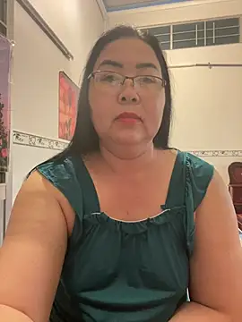 Snapshot of NDith chatting on 02-08-26, 11:24 NDith online show from 02-08-26, 11:24