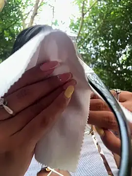 NAUGHTY LITTLE 18 online show from 02-26-26, 09:26