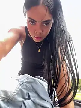 NAUGHTY LITTLE 18 online show from 04-16-26, 09:26