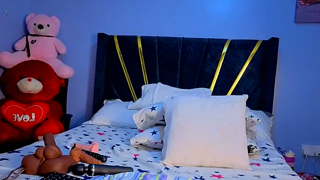 Cherriikenzie online show from 04-08-26, 03:30