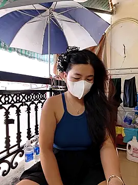 Snapshot of lyna_bl chatting on 11-25-25, 01:50 lyna bl online show from 11-25-25, 01:50