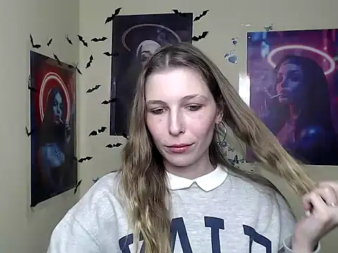 StrangerGi online show from 03-18-25, 03:44