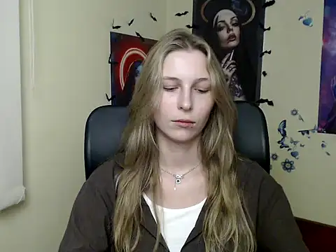 StrangerGi online show from 06-15-26, 12:05