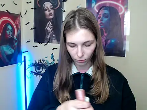 StrangerGi online show from 10-28-25, 07:18