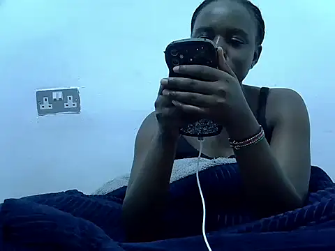 Snapshot of dirtyshowgirl chatting on 04-29-26, 08:15 dirtyshowgirl online show from 04-29-26, 08:15