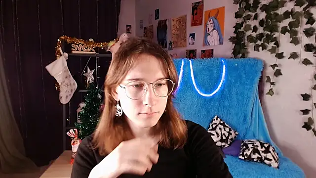 Hermione Reid online show from 01-18-25, 04:26