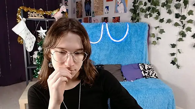 Hermione Reid online show from 01-11-25, 04:16