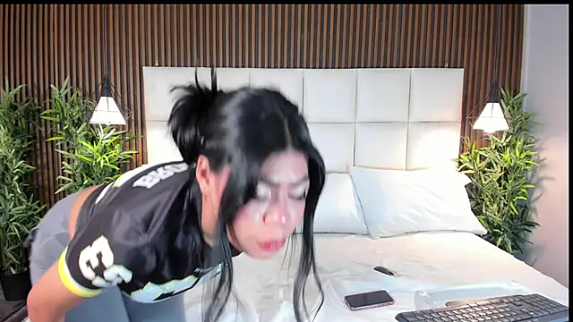 CailynBrowm online show from 12-14-25, 04:29