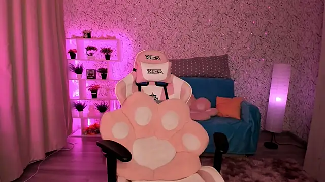 Snapshot of luna_cross chatting on 02-23-25, 06:38 luna cross online show from 02-23-25, 06:38