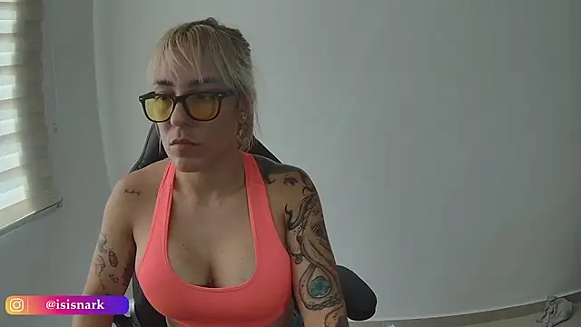 Snapshot of Isis69_ chatting on 02-09-26, 03:10 Isis69 online show from 02-09-26, 03:10