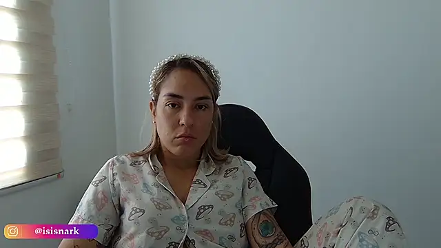 Isis69  online show from 10-04-25, 03:46