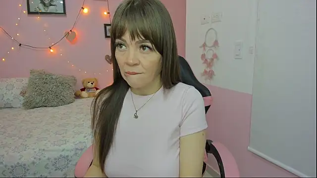 emilyharrix online show from 04-19-26, 09:28