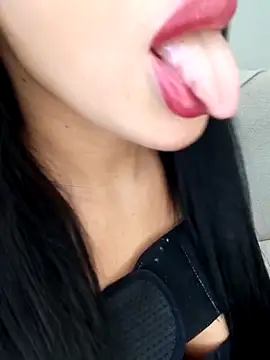 Snapshot of black_Pantherr69 chatting on 04-06-26, 06:14 black Pantherr69 online show from 04-06-26, 06:14