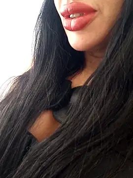 Snapshot of black_Pantherr69 chatting on 04-09-26, 05:31 black Pantherr69 online show from 04-09-26, 05:31