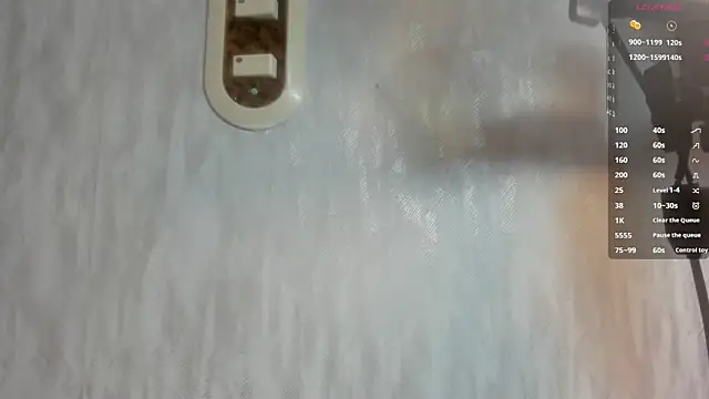 MelanieRioss online show from 10-08-25, 01:34