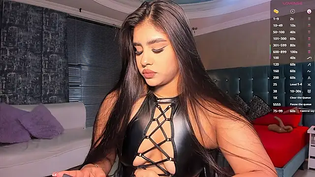 MelanieRioss online show from 10-16-25, 01:41