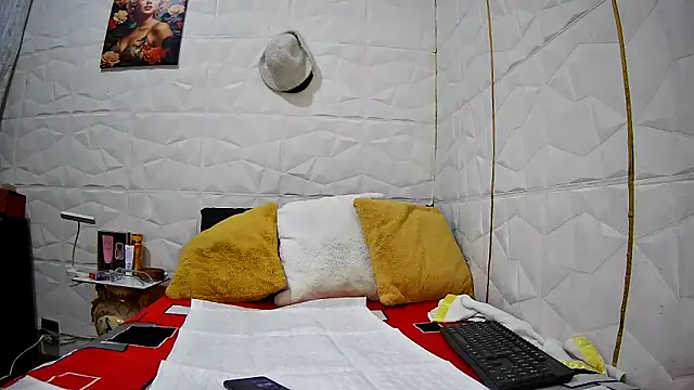 Mendoza Amaranata online show from 04-23-26, 04:52