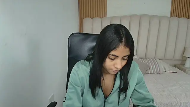 shaneelle online show from 04-14-26, 03:11