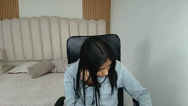 shaneelle online show from 03-28-26, 03:07